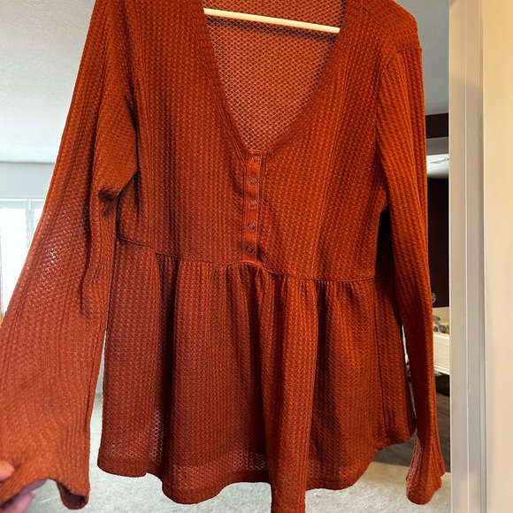 Peplum Top ♥️ - Picture 4 of 4